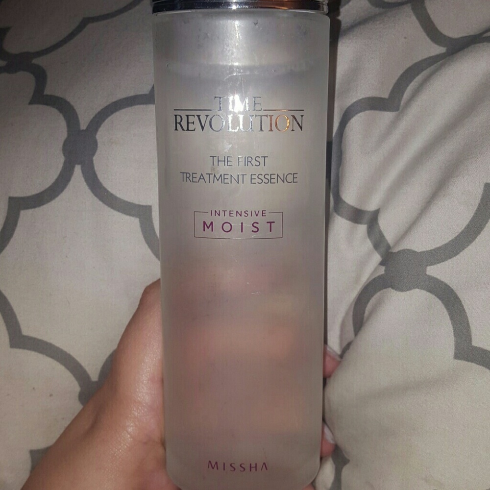 Time Revolution the first treatment essence